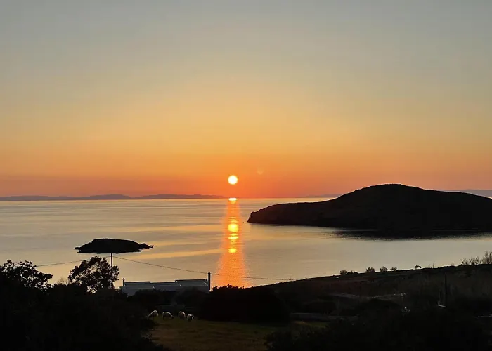 'a Paradise On Earth' Seaside - Says Netflix Holiday home Kini