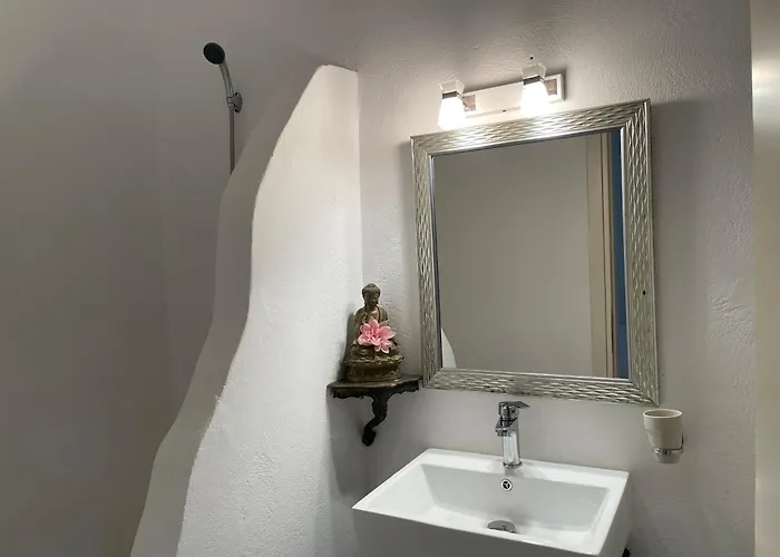 'a Paradise On Earth' Seaside - Says Netflix Holiday home