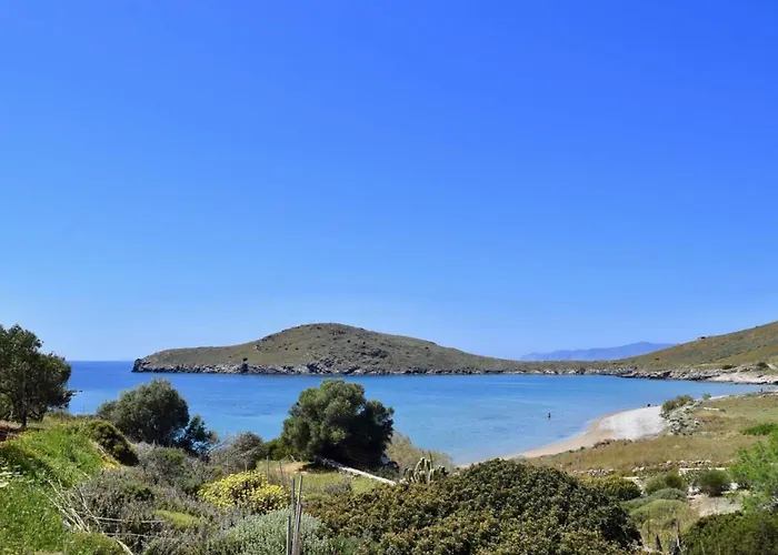 Holiday home 'a Paradise On Earth' Seaside - Says Netflix Kini