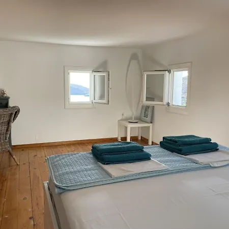 'paraside' Seaside In Delfini Says Netflix Holiday home *