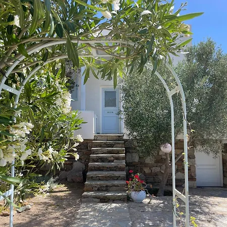 'paraside' Seaside In Delfini Says Netflix Holiday home