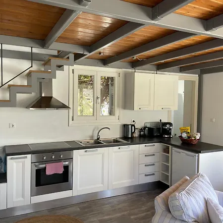 Netflix Calls It A 'Paradise' Feriehus Kini